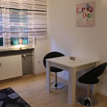 In Mit Schlafzimmer, Kueche Und Bad Вальдорф