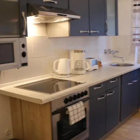 In Mit Schlafzimmer, Kueche Und Bad Апартаменты Вальдорф